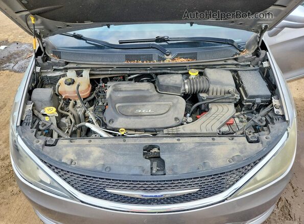 2C4RC1BG3JR354035 2018 CHRYSLER PACIFICA Silver Widok komory silnika