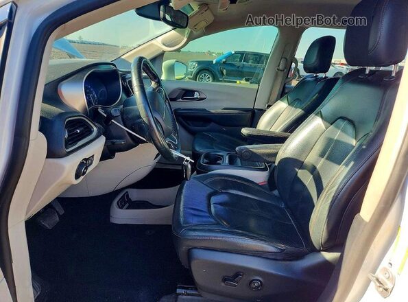 2C4RC1BG3LR176971 2020 CHRYSLER PACIFICA White წინა სალონის ხედი