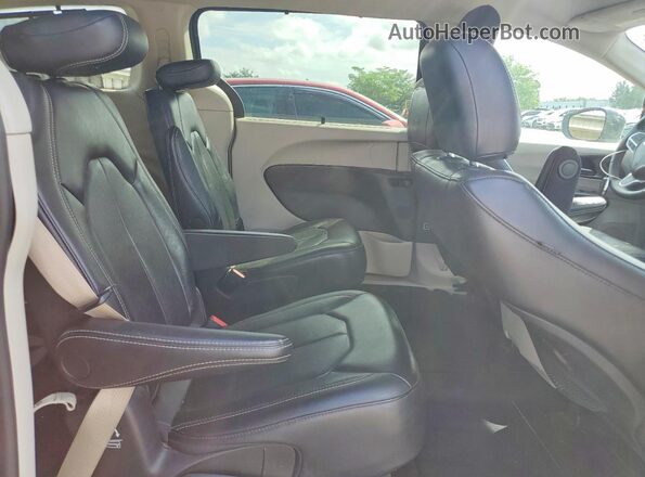 2C4RC1BG3NR112917 2022 CHRYSLER PACIFICA Gray უკანა სალონის ხედი
