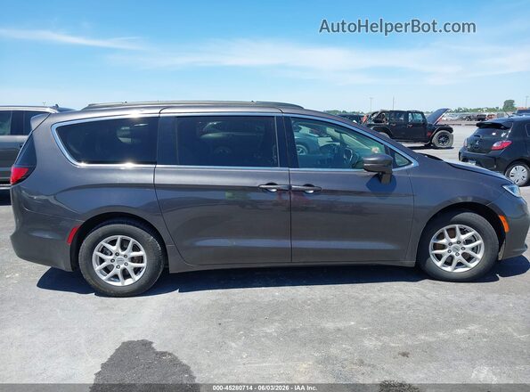 2C4RC1BG3NR113663 2022 CHRYSLER PACIFICA Silver Rear interior view