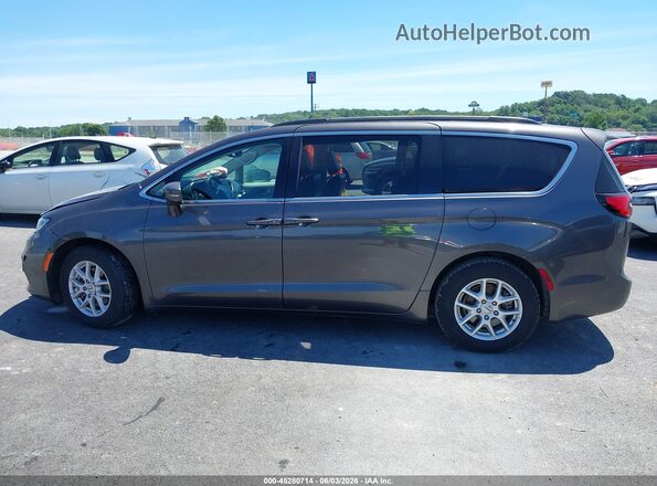 2C4RC1BG3NR113663 2022 CHRYSLER PACIFICA Silver 360 interior view