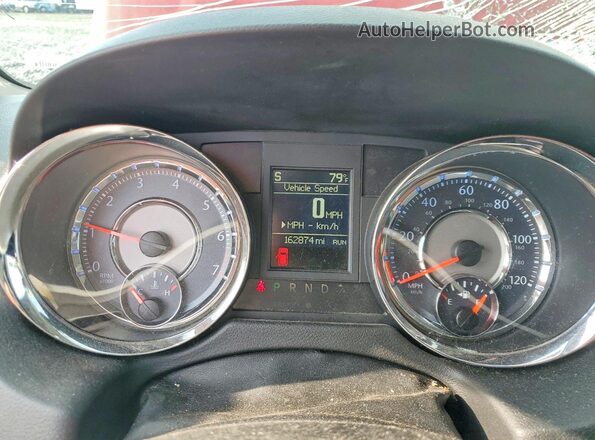 2C4RC1BG4GR110807 2016 CHRYSLER TOWN Maroon Սարքավորումների վահանակի տեսք