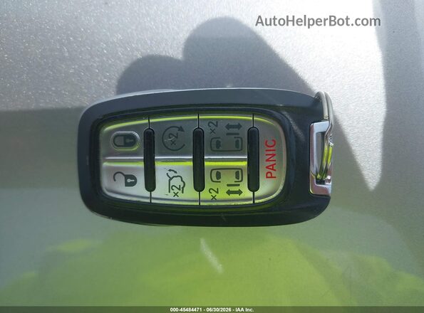 2C4RC1BG4HR734303 2017 CHRYSLER PACIFICA Silver Առջևի վահանակի տեսք