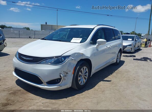 2C4RC1BG4JR110653 2018 CHRYSLER PACIFICA Белый Передняя левая четверть