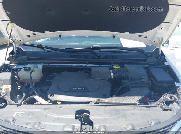 2C4RC1BG4JR110653 2018 CHRYSLER PACIFICA Белый Вид сзади