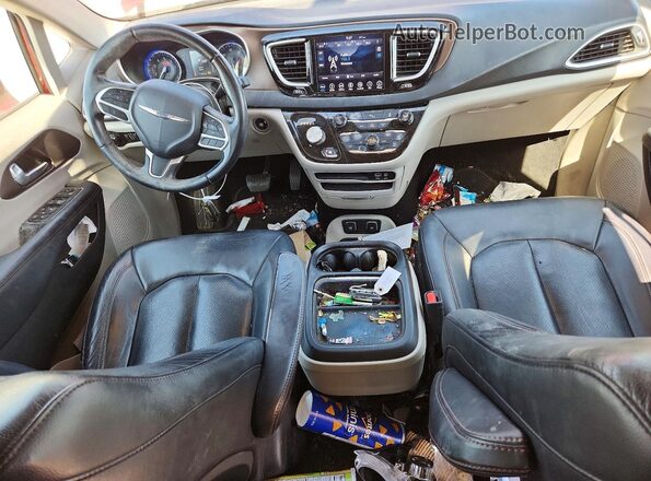 2C4RC1BG4JR217282 2018 CHRYSLER PACIFICA Maroon 