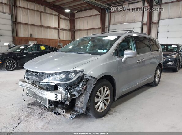 2C4RC1BG4JR306785 2018 CHRYSLER PACIFICA Silver 
