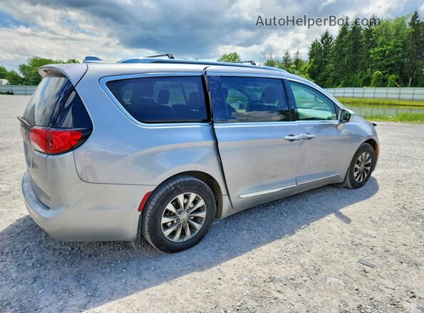 2C4RC1BG4JR356067 2018 CHRYSLER PACIFICA Silver Հետևի աջ