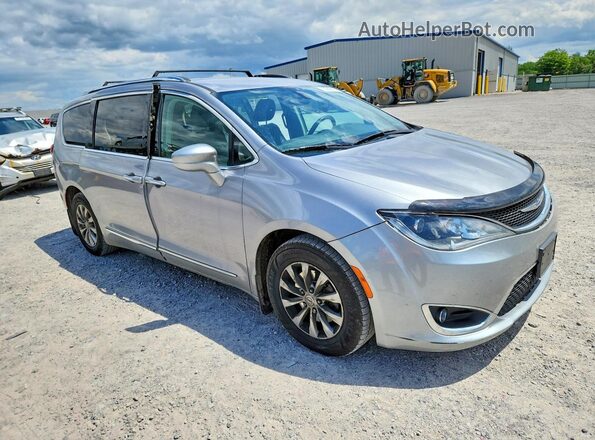 2C4RC1BG4JR356067 2018 CHRYSLER PACIFICA Silver Առջևի աջ