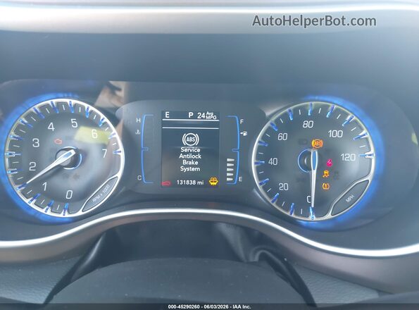 2C4RC1BG4KR540054 2019 CHRYSLER PACIFICA White Вид задніх сидінь
