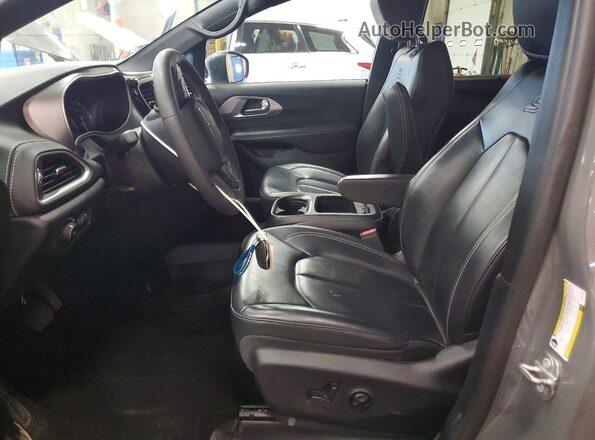 2C4RC1BG4PR504923 2023 CHRYSLER PACIFICA Gray Front interior view