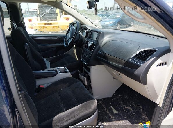 2C4RC1BG5GR222614 2016 CHRYSLER TOWN & COUNTRY Blue Front interior view