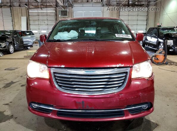 2C4RC1BG5GR245908 2016 CHRYSLER TOWN Red Widok z przodu