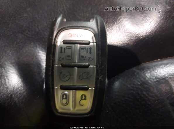 2C4RC1BG5HR759310 2017 CHRYSLER PACIFICA Черный Вид панели приборов