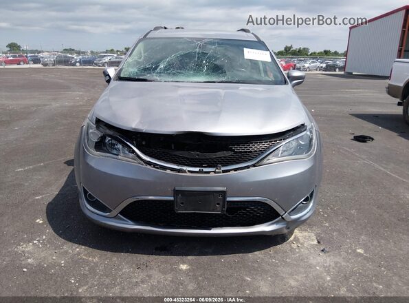 2C4RC1BG5JR115697 2018 CHRYSLER PACIFICA Silver Вид спереду