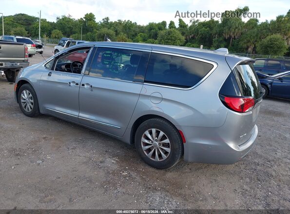 2C4RC1BG5JR233457 2018 CHRYSLER PACIFICA Gray Tył lewy