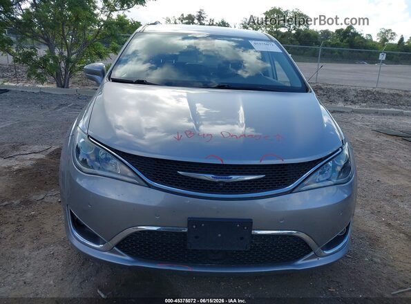2C4RC1BG5JR233457 2018 CHRYSLER PACIFICA Gray Widok zestawu wskaźników