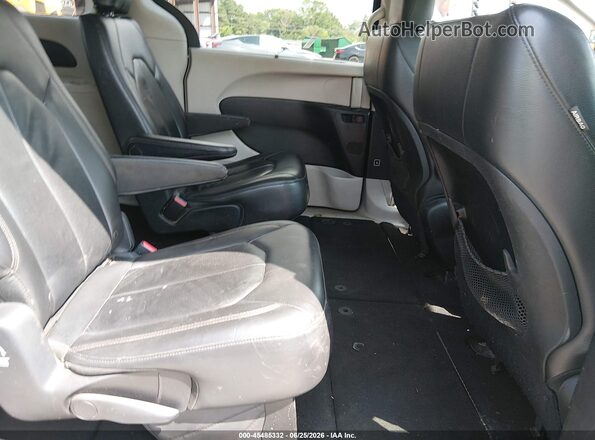 2C4RC1BG6HR541845 2017 CHRYSLER PACIFICA Black VIN კოდის სტიკერის ხედი
