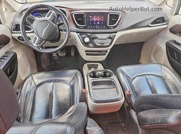 2C4RC1BG6HR688005 2017 CHRYSLER PACIFICA Black Dashboard view