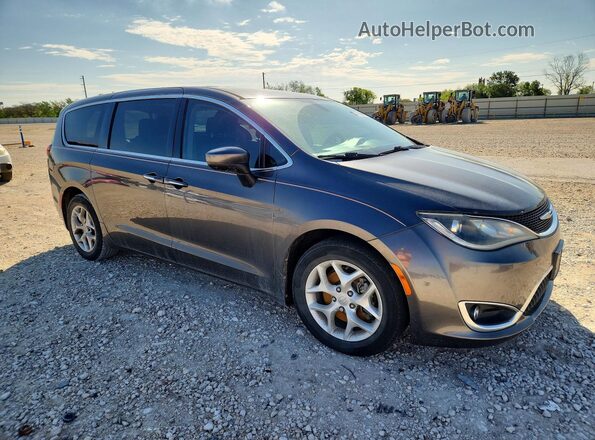 2C4RC1BG6HR779968 2017 CHRYSLER PACIFICA Gray Delantero derecho