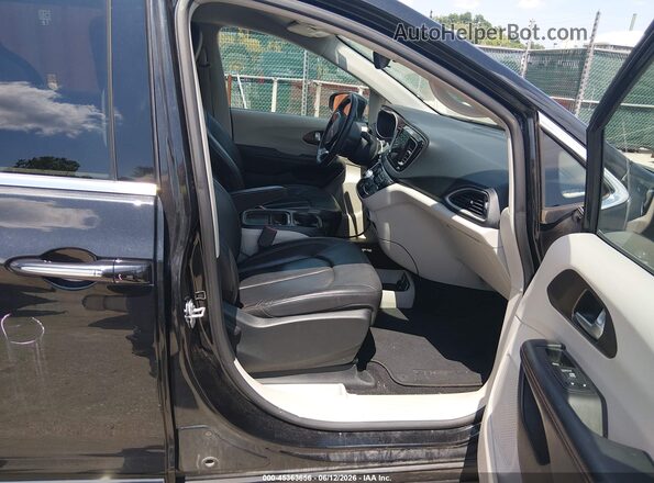 2C4RC1BG6HR803587 2017 CHRYSLER PACIFICA Black Widok wnętrza z przodu