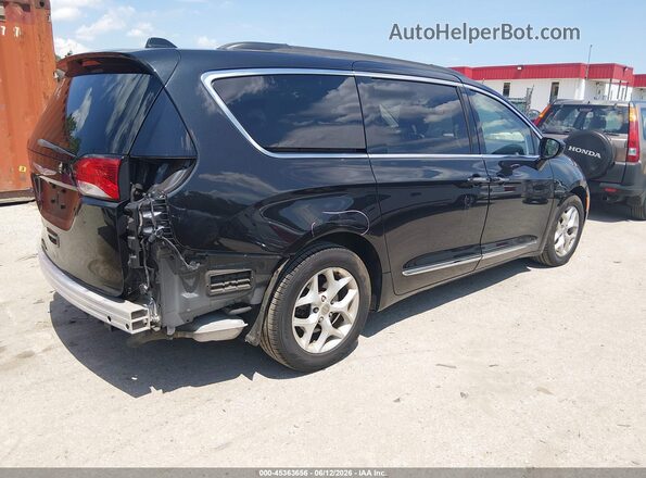 2C4RC1BG6HR803587 2017 CHRYSLER PACIFICA Black Tył prawy