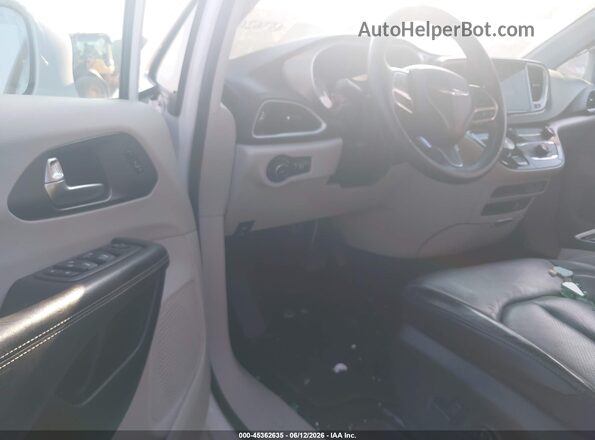 2C4RC1BG6NR182072 2022 CHRYSLER PACIFICA White Vista interior delantera