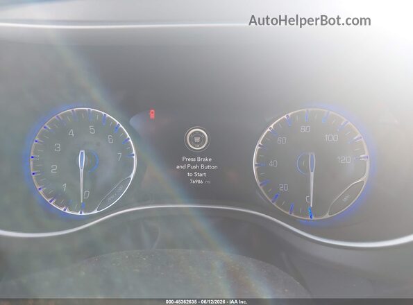 2C4RC1BG6NR182072 2022 CHRYSLER PACIFICA White Vista de los asientos traseros