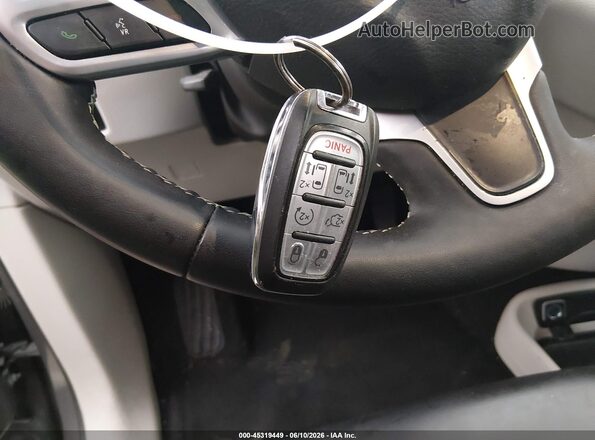 2C4RC1BG6PR502333 2023 CHRYSLER PACIFICA Gray Вид панелі приладів