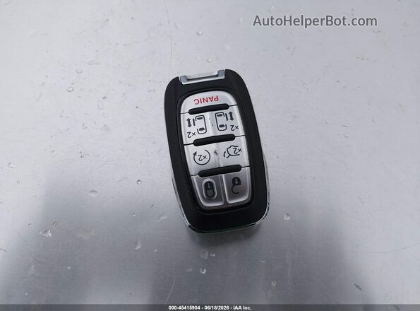 2C4RC1BG6TR201488 2026 CHRYSLER PACIFICA White Առջևի վահանակի տեսք
