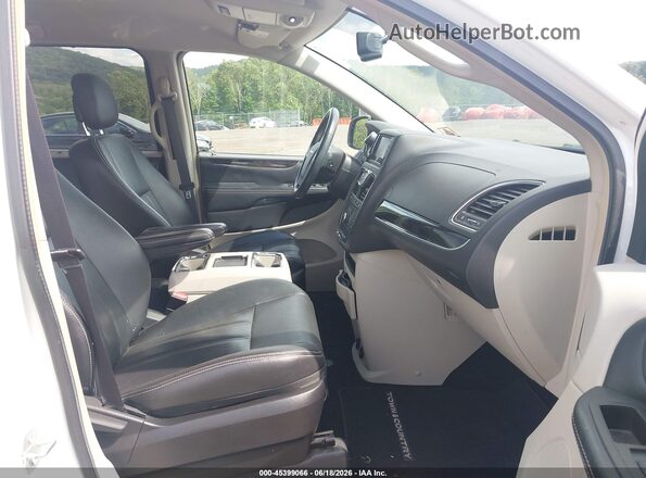 2C4RC1BG7GR121638 2016 CHRYSLER TOWN & COUNTRY White წინა სალონის ხედი