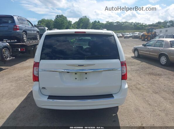2C4RC1BG7GR121638 2016 CHRYSLER TOWN & COUNTRY White 
