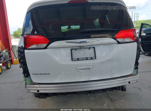 2C4RC1BG7HR691513 2017 CHRYSLER PACIFICA White Front view