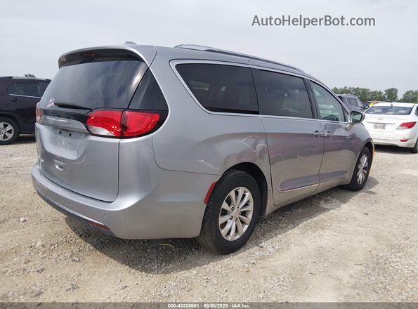 2C4RC1BG7JR260854 2018 CHRYSLER PACIFICA Silver Rear right