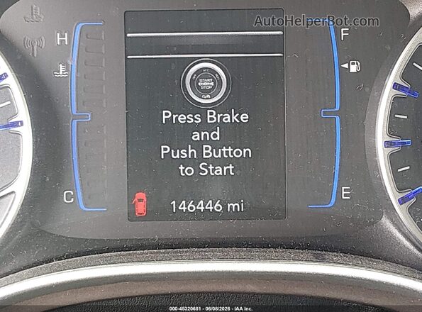 2C4RC1BG7JR260854 2018 CHRYSLER PACIFICA Silver 360 interior view