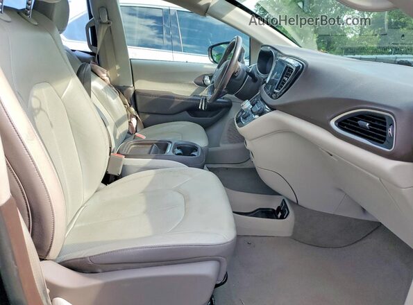 2C4RC1BG7KR604040 2019 CHRYSLER PACIFICA Brown 