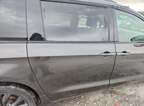 2C4RC1BG7LR111301 2020 CHRYSLER PACIFICA Gray Вид задньої частини салону