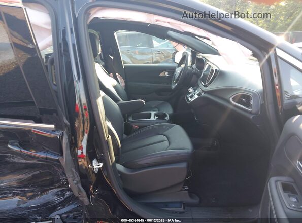 2C4RC1BG7TR153130 2026 CHRYSLER PACIFICA Black Вид салону спереду