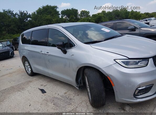 2C4RC1BG7TR185253 2026 CHRYSLER PACIFICA Серебряный Вид задней части салона
