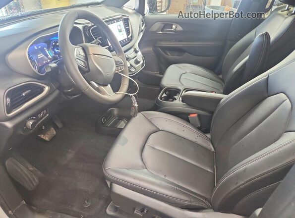 2C4RC1BG7VR556169 2027 CHRYSLER PACIFICA White Front interior view