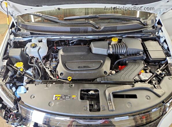 2C4RC1BG7VR556169 2027 CHRYSLER PACIFICA White Engine compartment view