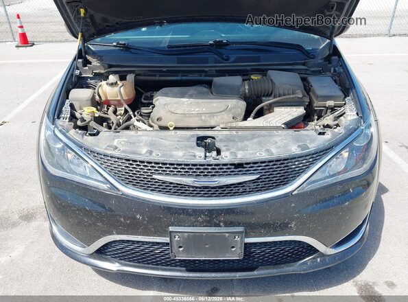 2C4RC1BG8JR235932 2018 CHRYSLER PACIFICA Black Հետևի տեսք