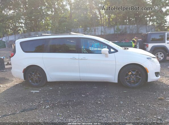 2C4RC1BG8JR274312 2018 CHRYSLER PACIFICA White Սալոնի հետևի տեսք