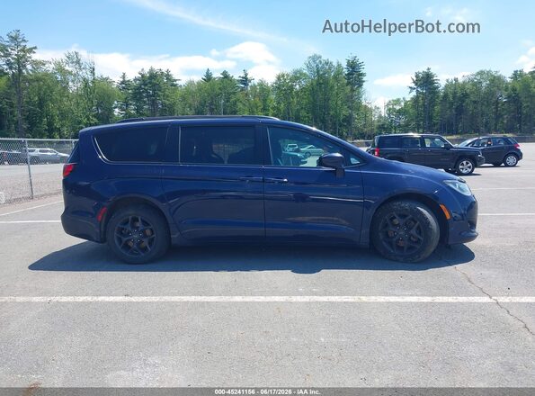 2C4RC1BG8LR129659 2020 CHRYSLER PACIFICA Blue Вид задньої частини салону
