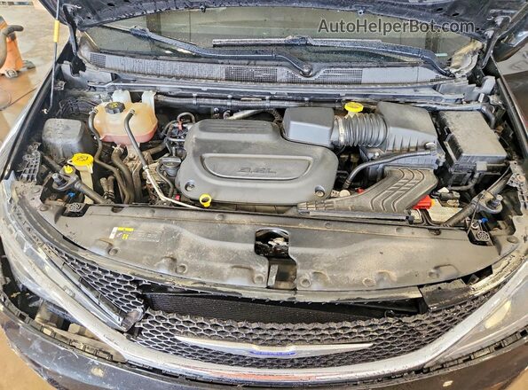 2C4RC1BG8LR280503 2020 CHRYSLER PACIFICA Black Շարժիչի բաժամունքի տեսք