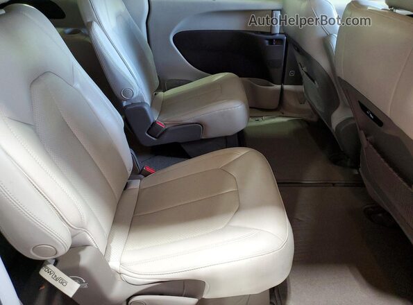 2C4RC1BG8MR504242 2021 CHRYSLER PACIFICA Burgundy Вид задньої частини салону