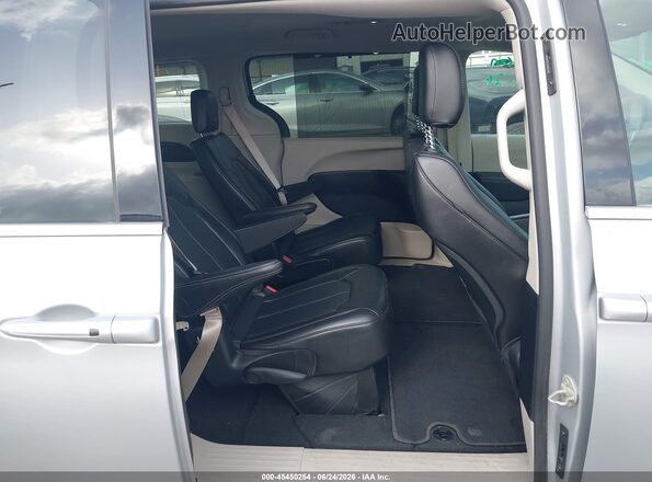 2C4RC1BG8RR125555 2024 CHRYSLER PACIFICA Silver Вид наклейки з VIN-кодом