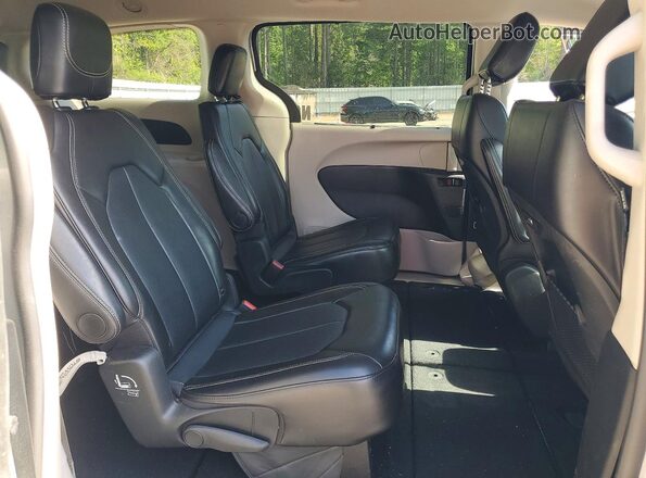 2C4RC1BG8RR147975 2024 CHRYSLER PACIFICA Серый Вид задней части салона