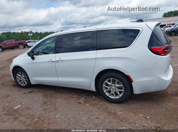 2C4RC1BG8TR169059 2026 CHRYSLER PACIFICA White 360 interior view