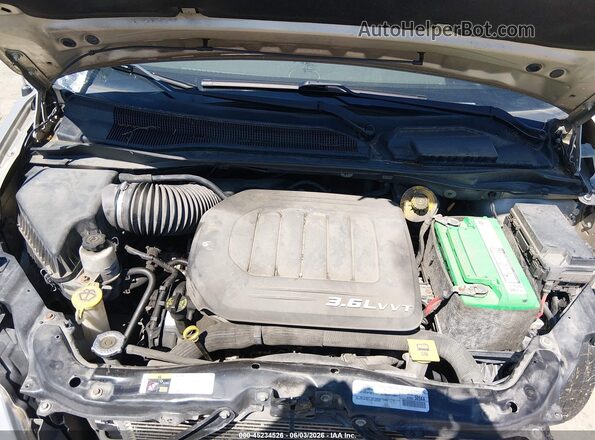 2C4RC1BG9GR121835 2016 CHRYSLER TOWN & COUNTRY Gold Rear view